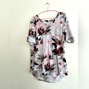 LulaRoe Iris Pink And Red Short Sleeve Floral Tunic Top Size XL